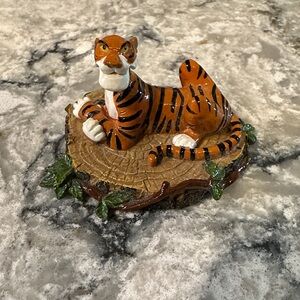 Vintage DISNEY acrylic SHERE KAHN Tiger Figurine on Tree Stump